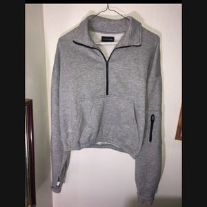 Grey crop top hoddie